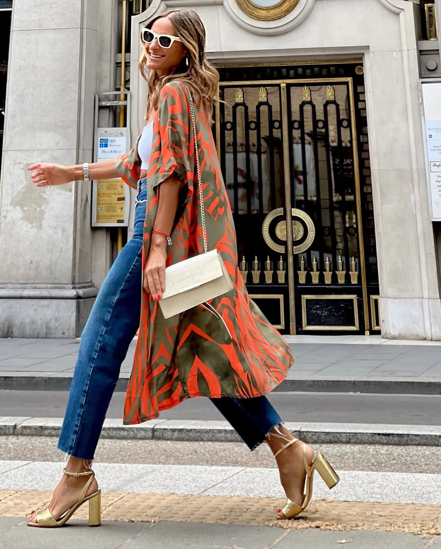 Elegant Vintage Prints Striped