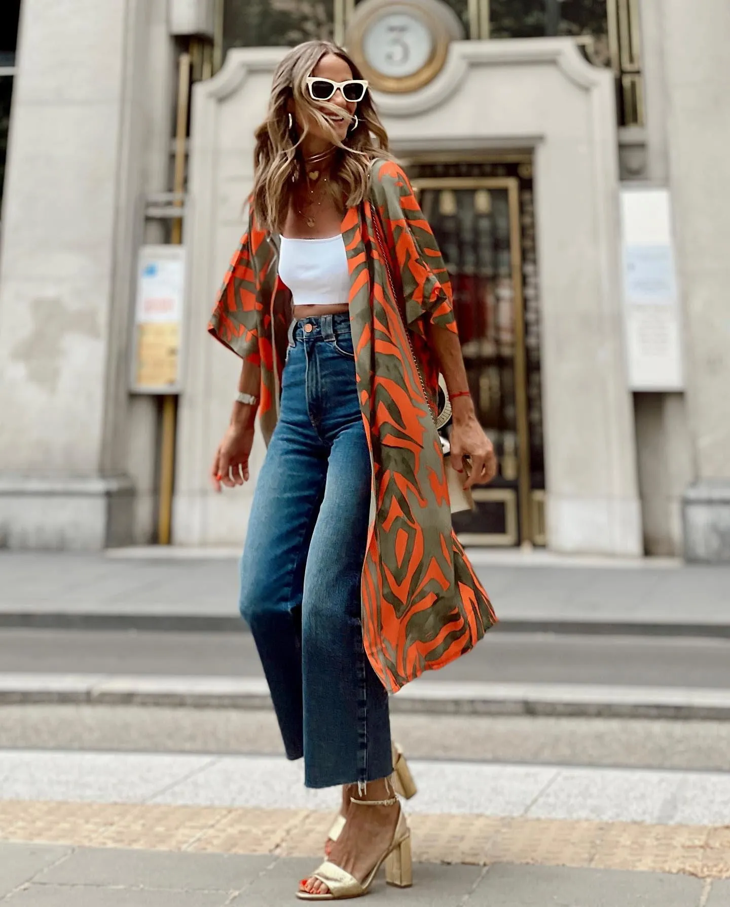 Elegant Vintage Prints Striped