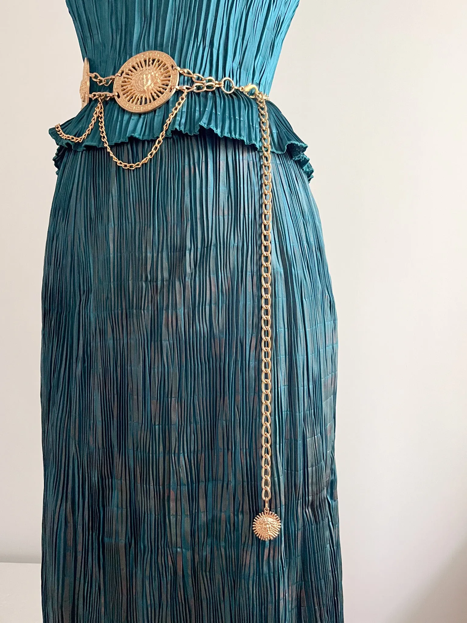 Gorgeous 1970's Gold Chain Statement Belt / S/L