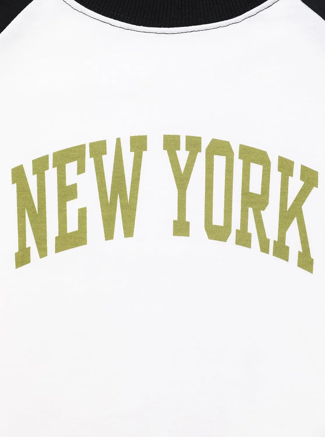 LovelyWholesale Women Graphic Crewneck Sweatshirts Casual Long Sleeve Cropped Tops