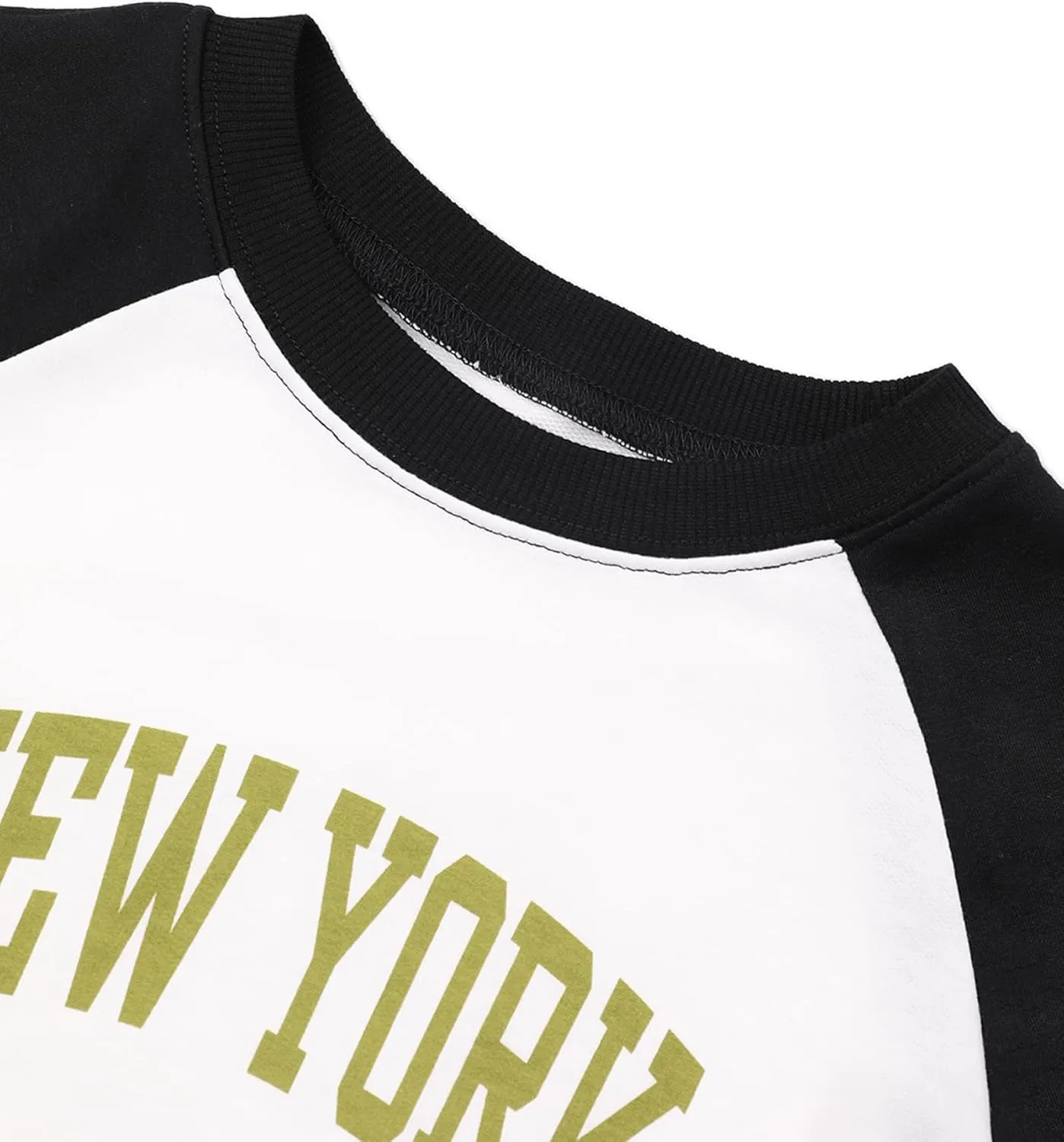 LovelyWholesale Women Graphic Crewneck Sweatshirts Casual Long Sleeve Cropped Tops