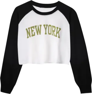LovelyWholesale Women Graphic Crewneck Sweatshirts Casual Long Sleeve Cropped Tops