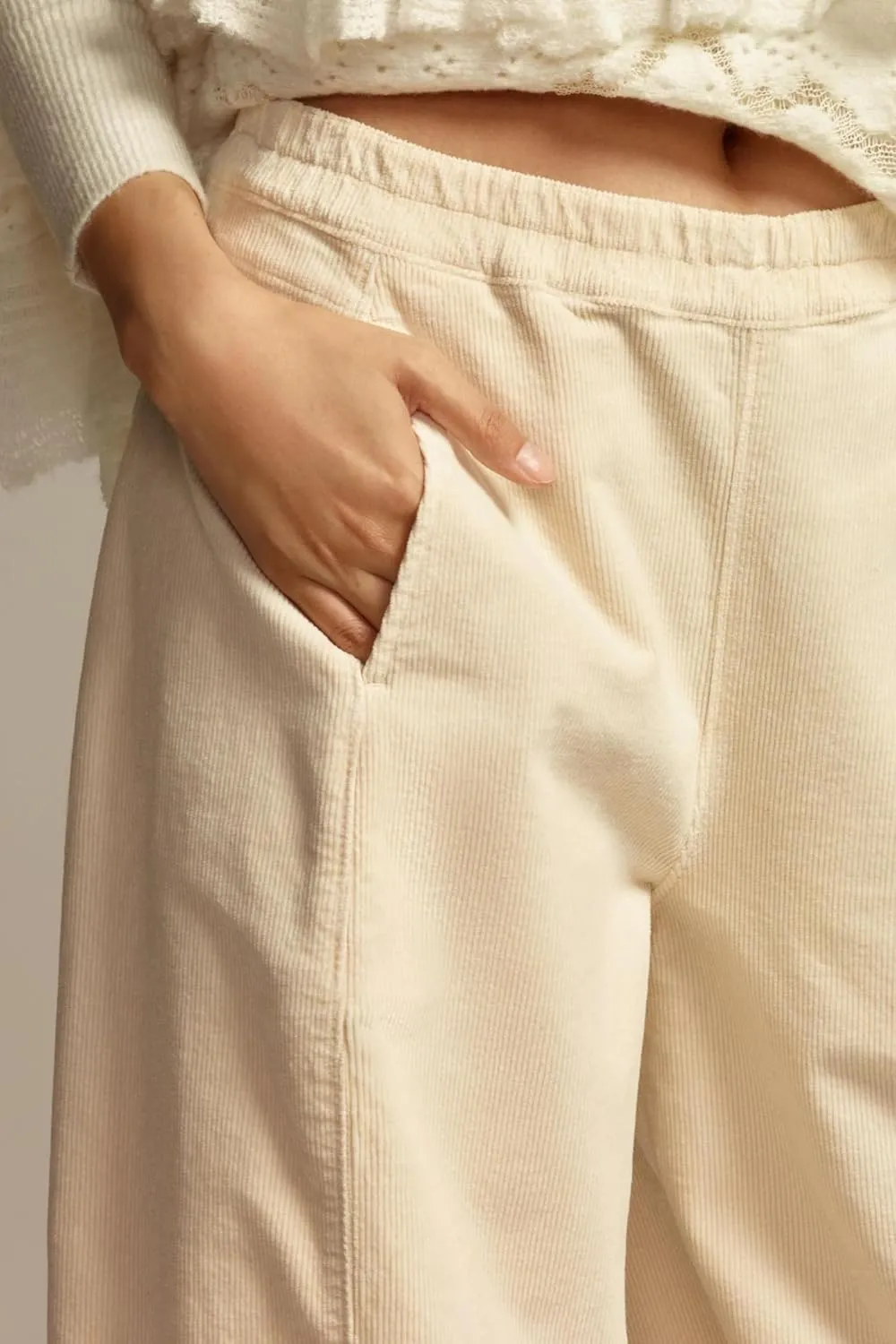 Women's Corduroy Pull-On Barrel Pants Wide Leg Elastic Waist Cord Pants High Rise Casual Trouser with Pockets